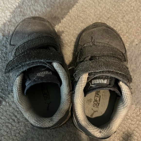 Puma grey velcro strap toddlers shoes size 4C - Picture 7 of 9